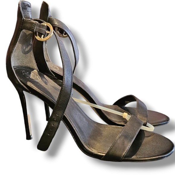 Guess strappy stilettos - Picture 4 of 8